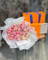 هديه كاملة نسائية مع ورد