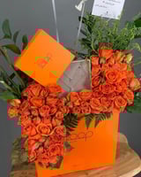 هديه كاملة نسائية مع ورد