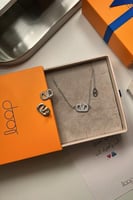 سلسال مع حلق من فالنتينو