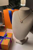 سلسال فان كليف نسائي