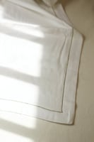 مفرش طاولة كلاسيكي