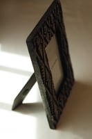 إطار خشبي معتق