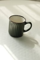 كوب خزف بنمط مضلع