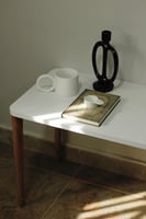 حامل شمعة أبيض