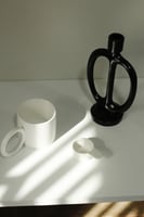 حامل شمعة أبيض