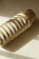 فاژه خشب منحوتة