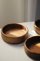 صحن خشب عميق