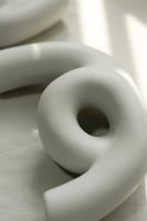 مزهرية سيراميك نمط حلزوني