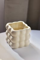 وعاء عصري أنيق