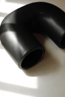 فاژه على شكل حرف “U” أسود