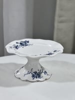 استاند تقديم زهور فرنسية عتيقة