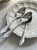 مجموعة ملاعق حلى ڤنتج، عدد ٣