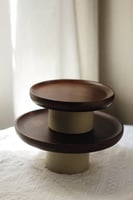 استاند تقديم خشب بقاعده سيراميك