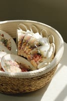 كوب مع صحن مورد