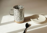 كوب سيراميك مُرقط - أبيض