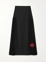 تنورة نسائية بكسرات من الجنب