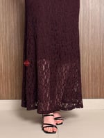 فستان ناعم من الدانتيل الراقي باكمام طويلة