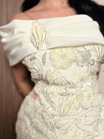 طقم بنطلون و بلوزة مزينة بالورود ستايل اوف شولدر