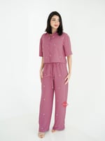 طقم بلوزة و بنطلون بخامة الكريب و مزين بالكريستال...