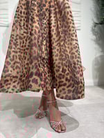 فستان ناعم نمري ستايل كت مزين بالكريستال