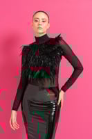 بلوزة تل هاينك مزينه بالريش الفاخر