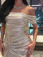 فستان سهرة طويل اوف شولدر لامع مزين بالكريستال