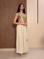 طقم بلوزة بنقوش مميزة وهدب و بنطلون