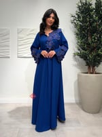 جلابية بتطريز ورود