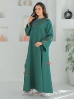 جلابية مزينة بتطريز فراشة