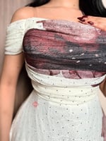 فستان ناعم أوف شولدر مزين بالورود والفصوص اللامعه