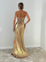 فستان سهرة طويل توب بخامة لامعة