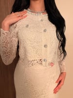 طقم راقي بلوزة و تنورة بتصميم مزينه بالدانتيل الرا...