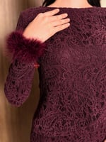 طقم دانتيل و اكمام طويلة مزينة بالفرو