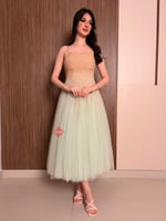 فستان سهرة مزين بالترتر ستايل كت وكلوش تل