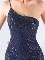 فستان سهرة ترتر مزين بالخرز و كلوش تل