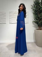 جلابية بتطريز ورود