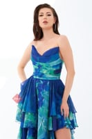 فستان سهرة مشجر تب درييه بقصة الكرانيش