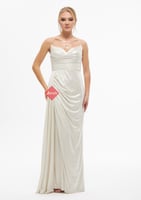 فستان سهرة سواريه لامع صدريه درابيه