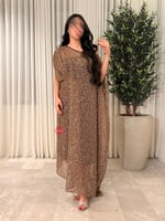 قفطان قطعتين مخرم بفصوص مزين بالترتر اللامع