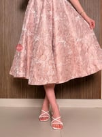 فستان ناعم ستايل كت مزين بالورود