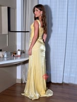 فستان سهرة طويل ناعم بليسيه ستايل كت