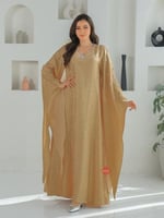 جلابية مزينة بالكريستال و اكمام وشاح