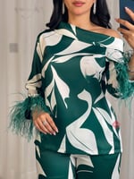 طقم بنطلون و بلوزة برسومات براندي مزين بالريش