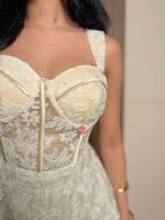 فستان سهره كورسيه ناعم بدانتيل راقٍ ستايل كت