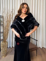 فرو ناعم كبير مزين كريستال فاخر