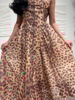 فستان ناعم نمري ستايل كت مزين بالكريستال