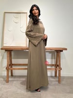 جلابيه فضفاضه بتطريز ذهبي