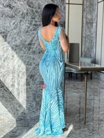 فستان سهره ستايل ساندريلا بتطريز ترتر ومزين بالخرز...