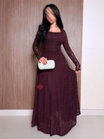 فستان ناعم من الدانتيل الراقي مزين بالخرز باكمام ط...