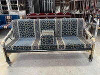 كرسي بكفرات مع الجلسة